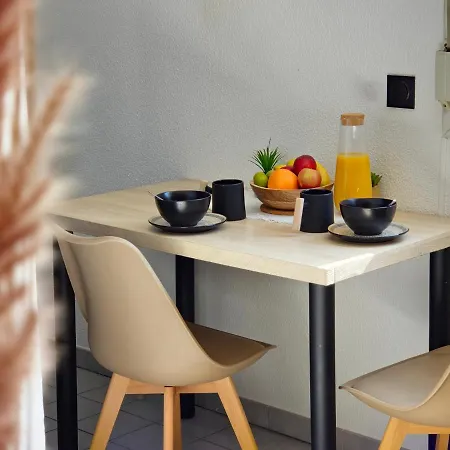 Le Cocon, A 5 Min De La Gare De Apartman *